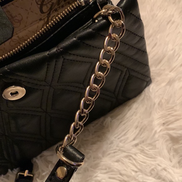 🖤BLACK GUESS HANDBAG🖤 - Picture 16 of 16